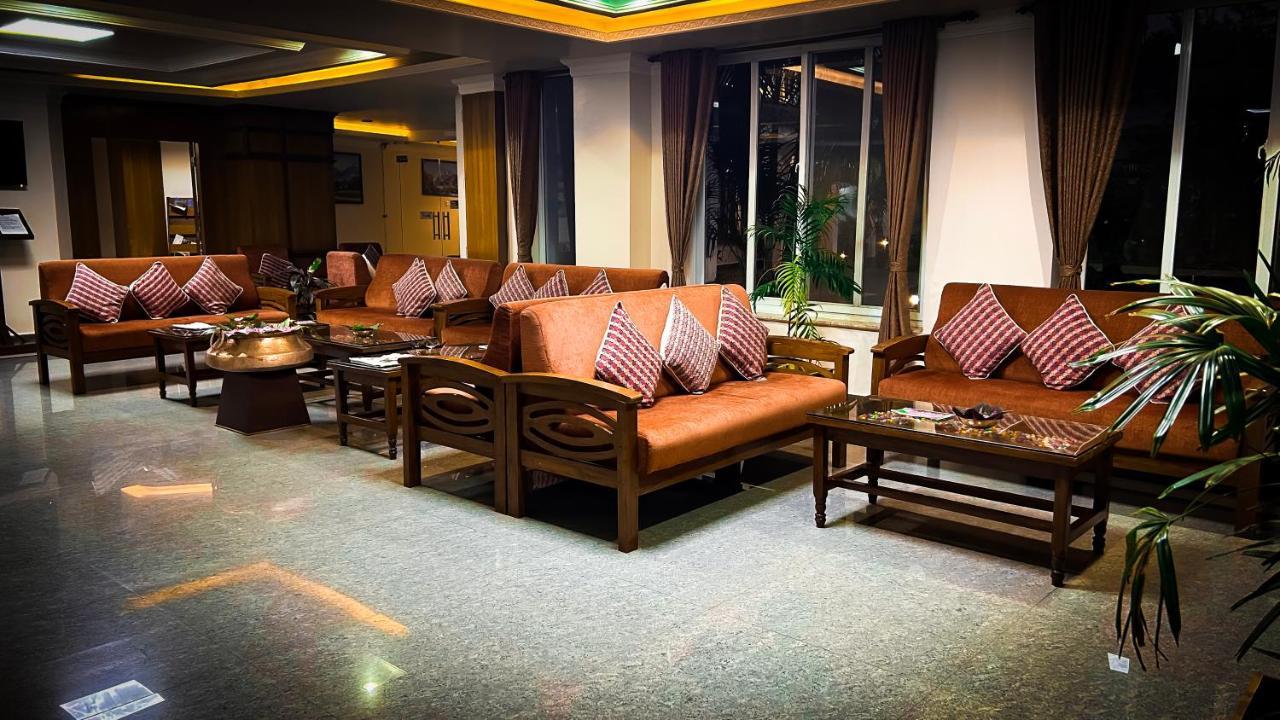 Hotel Earth Light Sauraha Chitwan Eksteriør bilde