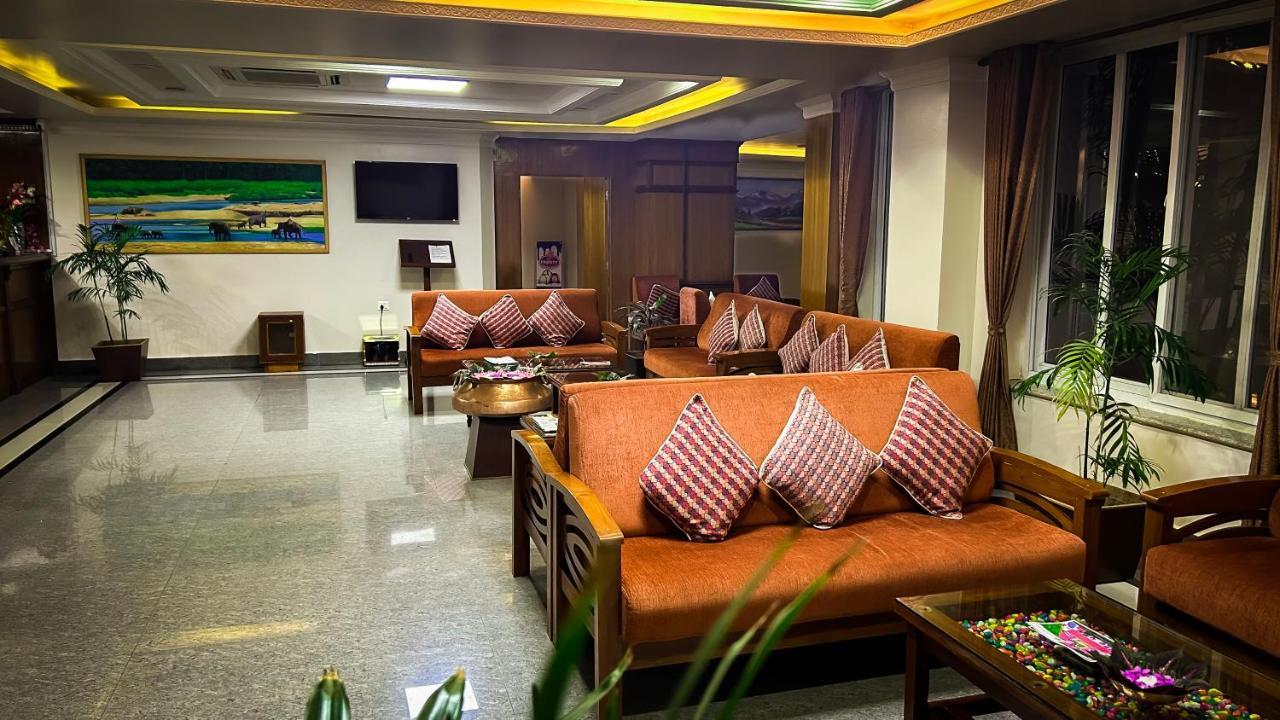 Hotel Earth Light Sauraha Chitwan Eksteriør bilde