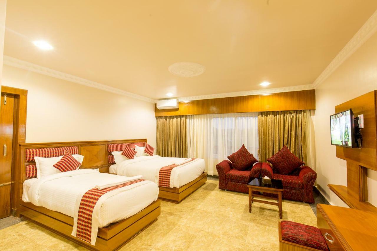 Hotel Earth Light Sauraha Chitwan Eksteriør bilde