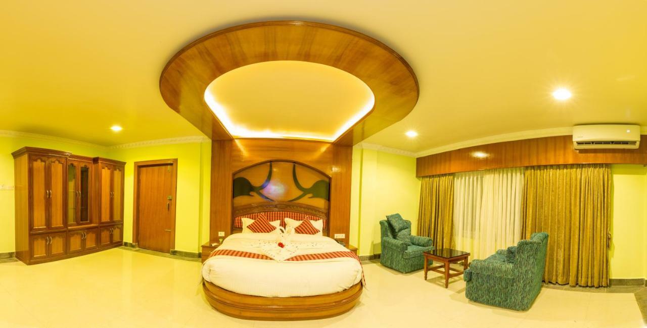 Hotel Earth Light Sauraha Chitwan Eksteriør bilde