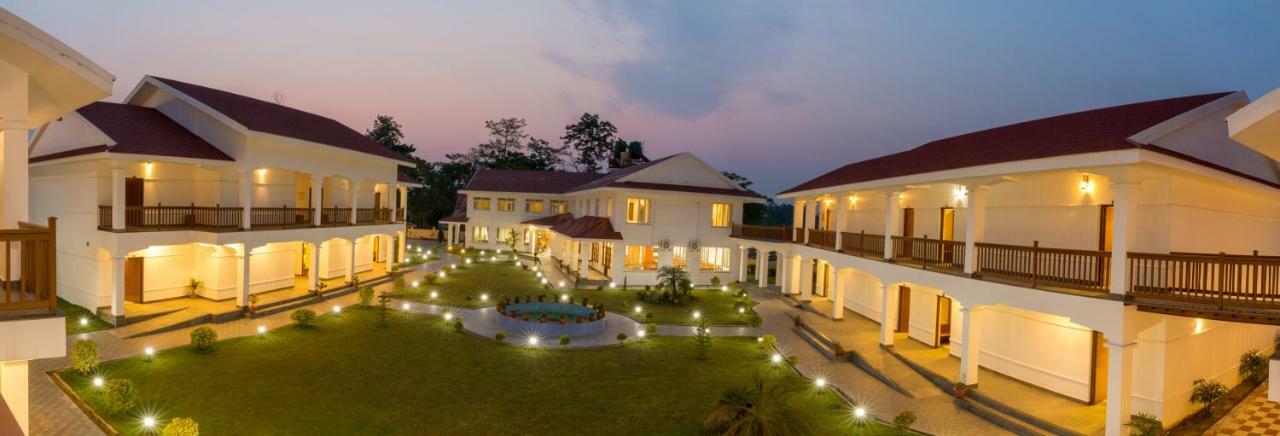 Hotel Earth Light Sauraha Chitwan Eksteriør bilde