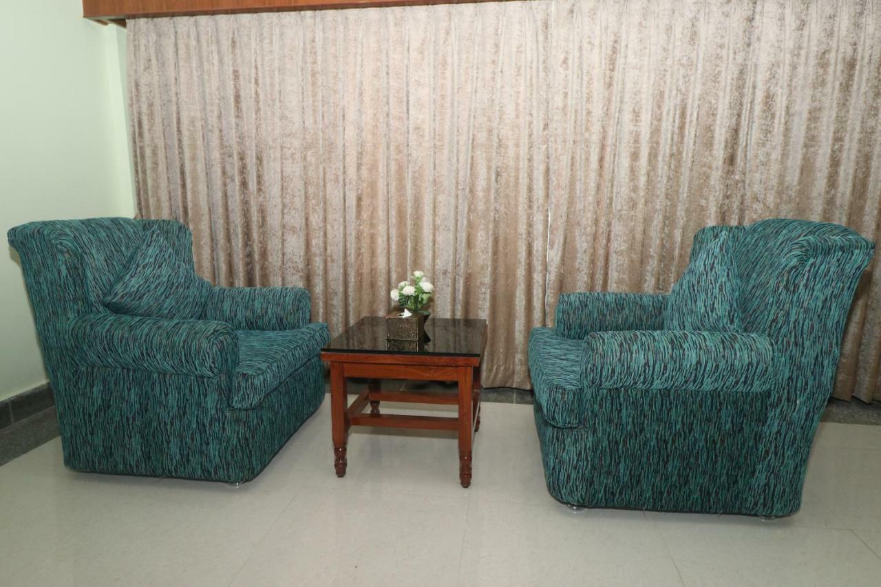 Hotel Earth Light Sauraha Chitwan Eksteriør bilde