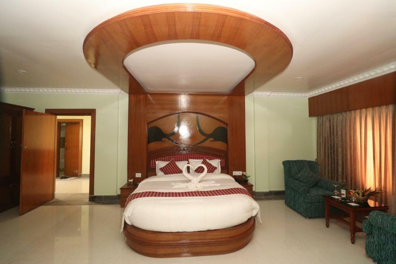Hotel Earth Light Sauraha Chitwan Eksteriør bilde